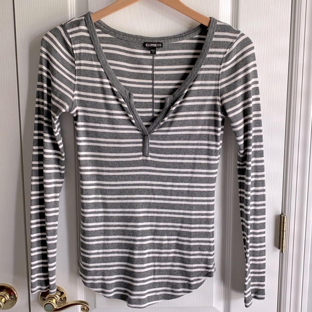 Express women’s long sleeve top small